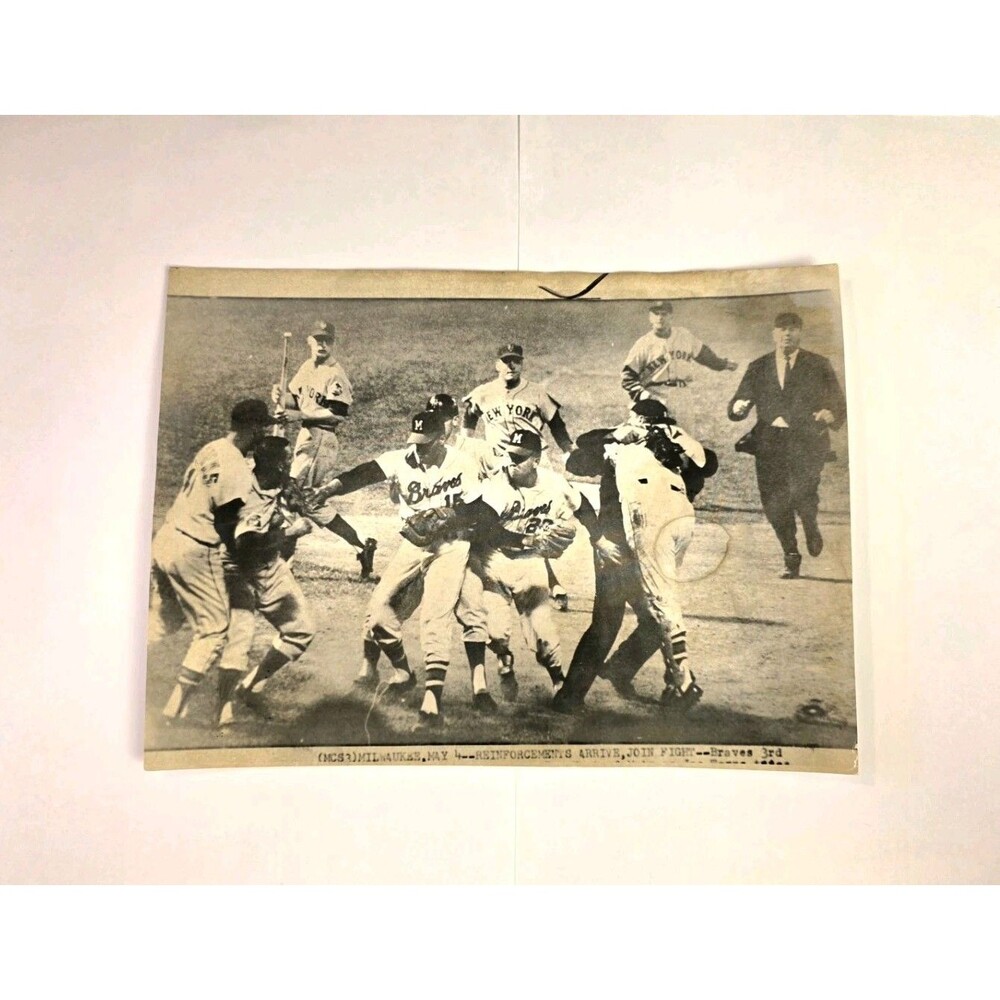 Vintage 1964 AP Wirephoto MLB Baseball Brawl New York Mets vs Milwaukee Braves